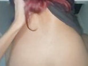 Fui ensinar minha meia irmã ruiva a jogar e acabei comendo ela gostoso