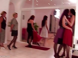Senas, Šlapninimasis, Senutė, Lesbietės, Milf, Jaunimas (18+), Senesnis, Tabu, Senas ir jaunas