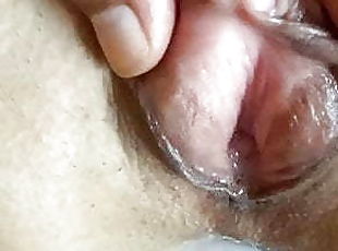 Who wanna see I get fucked my wet pussy? 