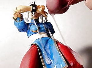Chun-Li figure bukkake(SoF)