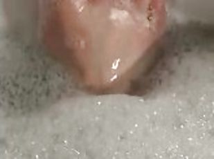 11 toe slut!! Bathtub wet feet