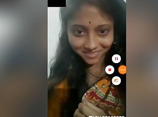 Today Exclusive- Sexy Bhabhi Shows Boobs On Video Call