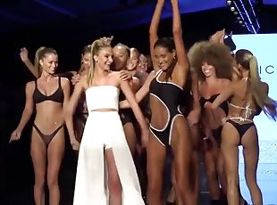 Bikini Resort Glamour Models Fashion Show 2019