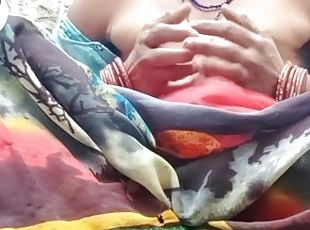 Bhabhi saree show finger and pusy hindi