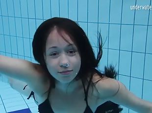 Umora Bajankina virgin pussy swimming underwater