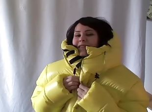 YELLOW PARKASITE DREAM DOWN JACKET