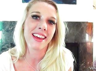 Naughty blonde bitch enjoys deep throating big dick in POV