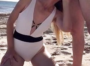 Outdoor beach blowjob with aussie milf