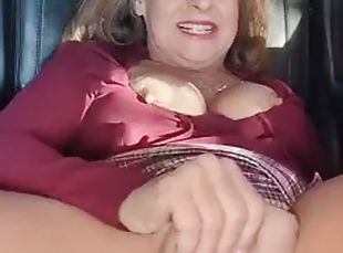 Little Linda comes out to take care of herself. Cum, fuck her in the car